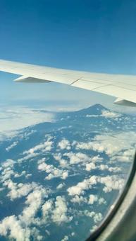 飛行機から見た富士山_1 飛行機から見た富士山_1の写真