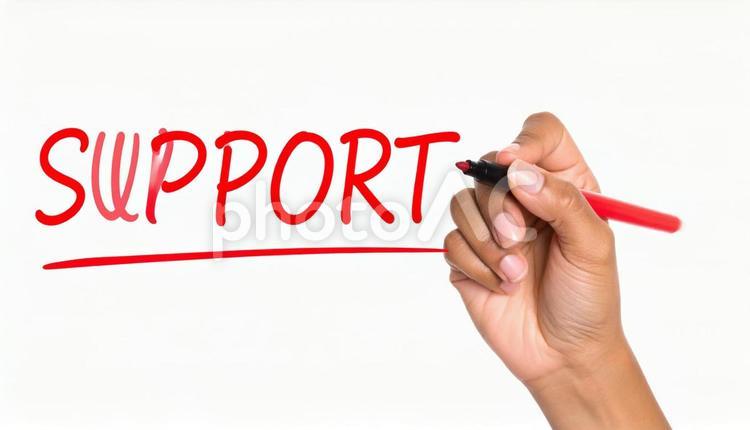 文字「Support」と赤ペンで書く手元 サポート,助ける,援助の写真素材