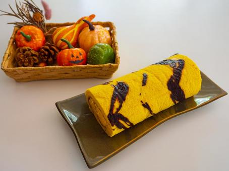 かぼちゃのロールケーキ、かぼちゃ かぼちゃのロールケーキ、かぼちゃ 秋,スイーツ,ロールケーキの写真素材