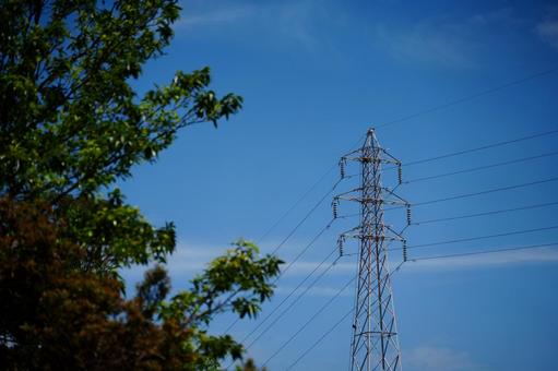 青空と鉄塔 青空と鉄塔 鉄塔,送電線,空の写真素材