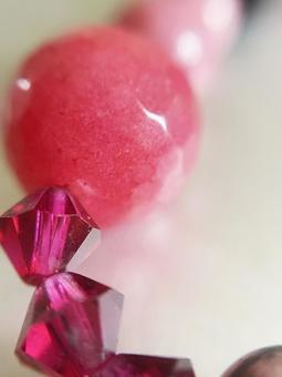 天然石・ピンク丸玉の写真