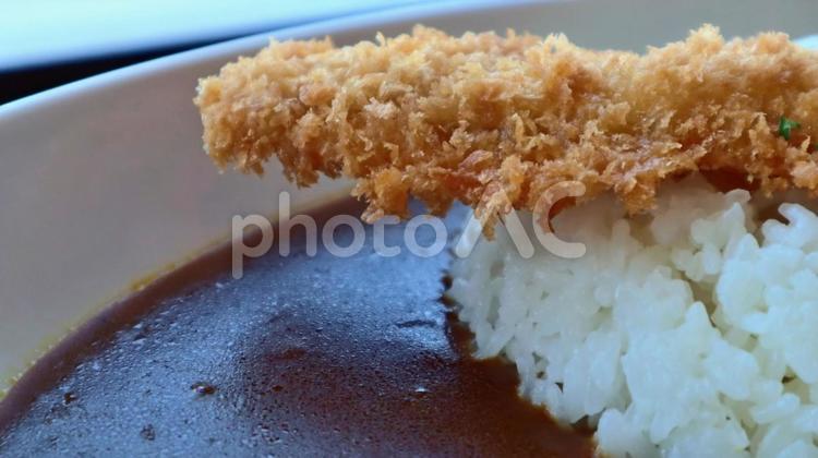 有田で味わう、揚げたて熱々のカツカレー カツカレー,揚げたて,熱々の写真素材