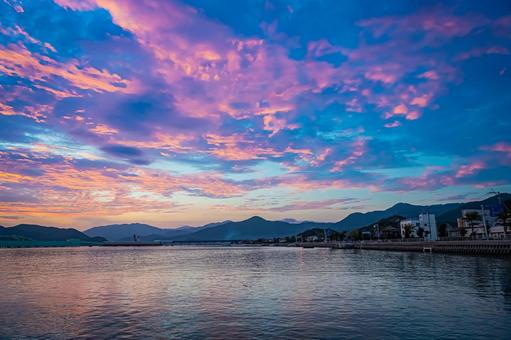 山口県　長門市の朝の海 山口県,長門市,早朝の写真素材