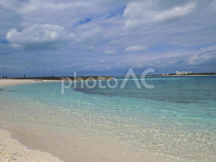 透明の海　宮古島 砂浜,宮古島,離島の写真素材