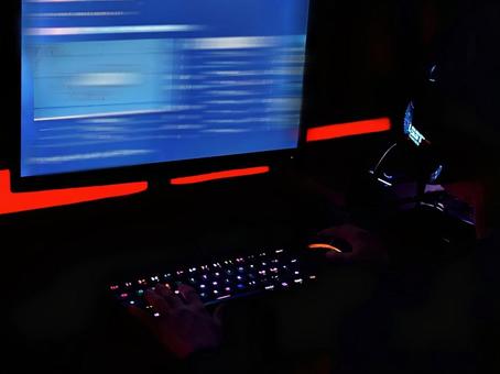 ゲームをする人 ゲームをする人 ゲーム,ゲーマー,オンラインゲームの写真素材