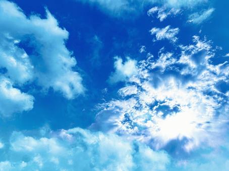 雲の中の光の入口 雲の中の光の入口 空,雲,光の写真素材