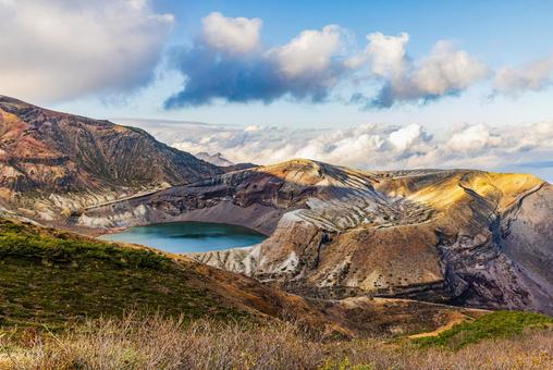 宮城県 蔵王の御釜 宮城県 蔵王の御釜 蔵王,御釜,火口湖の写真素材