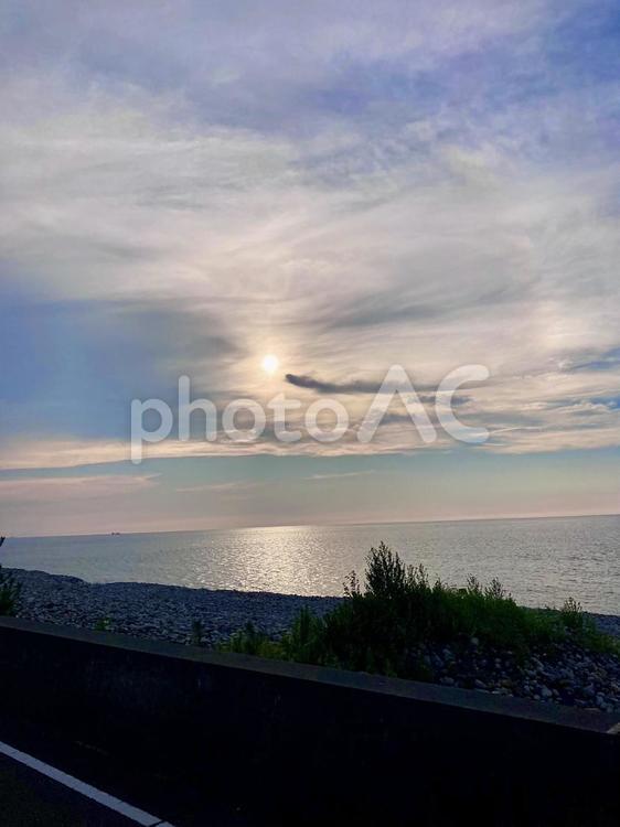 夕暮れの海 夕焼け,魚釣り,海面の写真素材