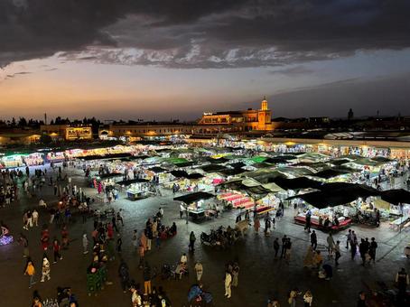 マラケシュのジャマ・エル・フナ広場の夜景 フナ広場,ジャマ・エル・フナ広場,マラケシュの写真素材