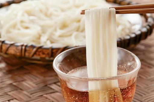 稲庭うどん 稲庭うどん,箸上げ,うどんの写真素材