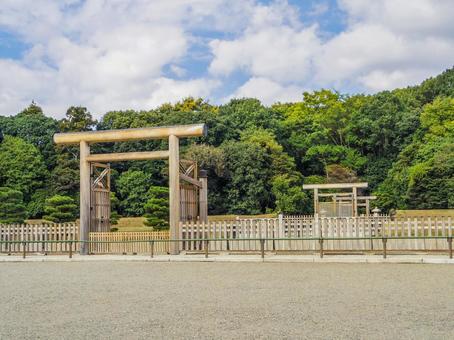【奈良県】橿原市・神武天皇陵 神武天皇陵,四条ミサンザイ古墳,橿原市の写真素材
