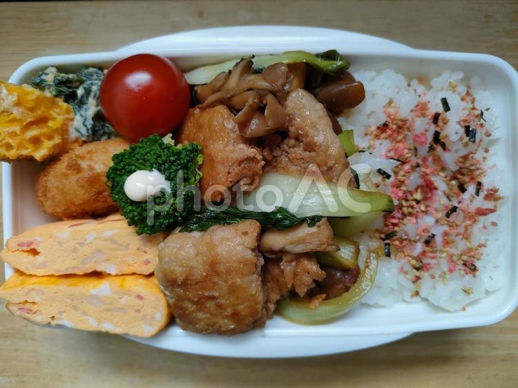 ひき肉チンゲンサイ照り焼き炒め弁当！ お弁当,お昼ごはん,お昼の写真素材