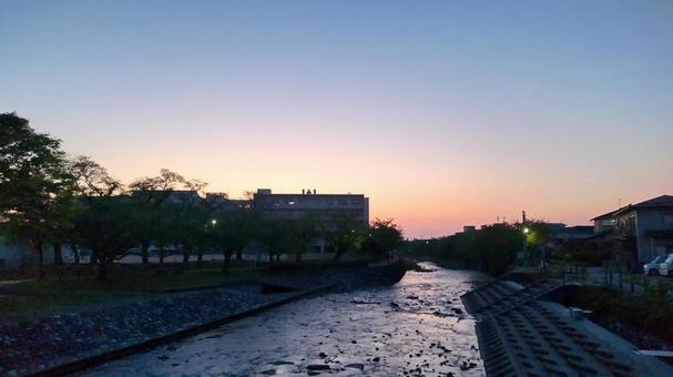 夕暮れの伏見川 夕暮れの伏見川の写真