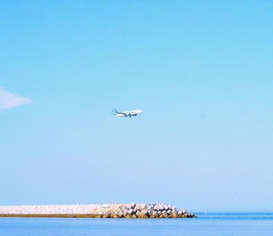 海と飛行機 海と飛行機の写真
