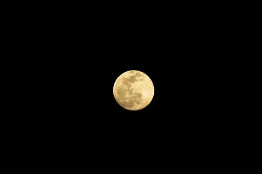 お月見。秋の夜に十五夜の満月 お月見。秋の夜に十五夜の満月 満月,お月見,秋の写真素材
