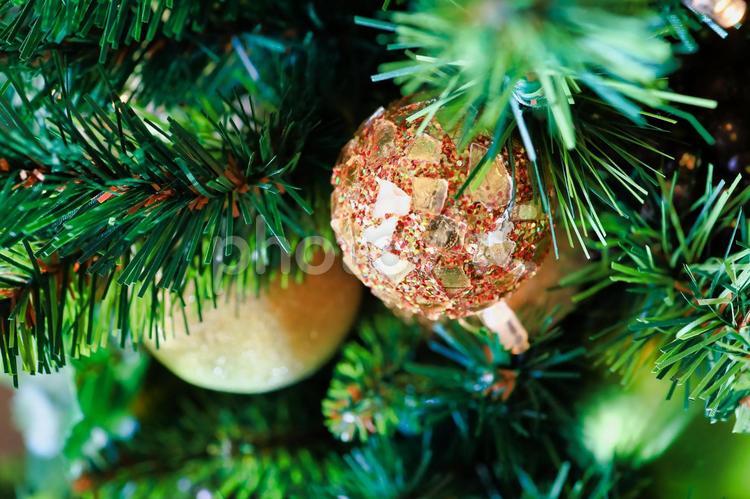 クリスマスの装飾やオーナメントのアップ　背景等にどうぞ クリスマスオーナメント,クリスマスツリー,クリスマスの写真素材