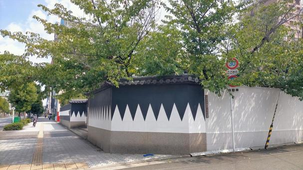 義士の寺 吉祥寺の壁 義士の寺 吉祥寺の壁の写真