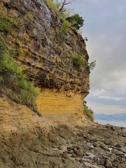 山口県彦島 竹ノ子島の磯辺 山口県彦島 竹ノ子島の磯辺 夕方,地質学的景観,侵食地形の写真素材