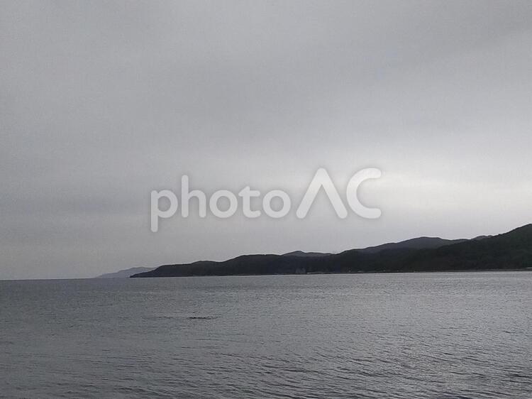江ノ島海岸　北海道　島牧村 海,曇り,海岸の写真素材