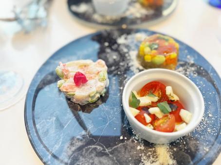 Stylish appetizer platter at a restaurant, JPG