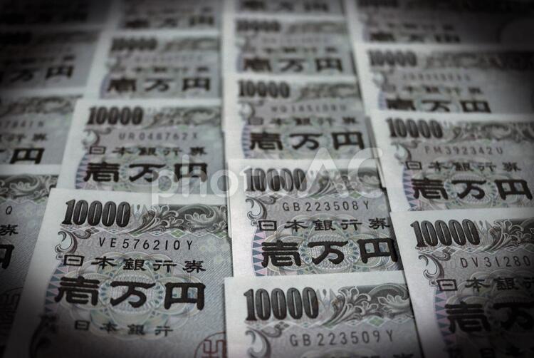 並ぶ一万円札３ 10000,money,お小遣いの写真素材