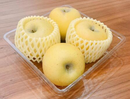 シナノゴールド シナノゴールド,果肉,林檎の写真素材