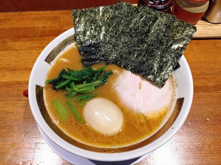 家系ラーメン 家系ラーメンの写真
