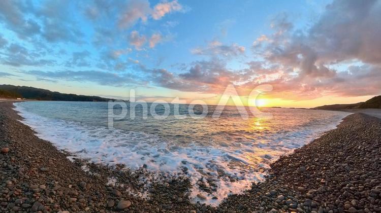 海で見る綺麗な夕日 背景,海,幻想の写真素材