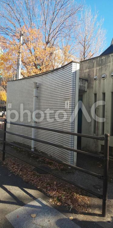 公衆トイレ-博多区 公園,敷地,公衆トイレの写真素材