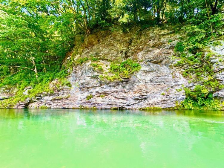 長瀞の荒川と岩と大自然の写真素材5 荒川,岩,川の写真素材