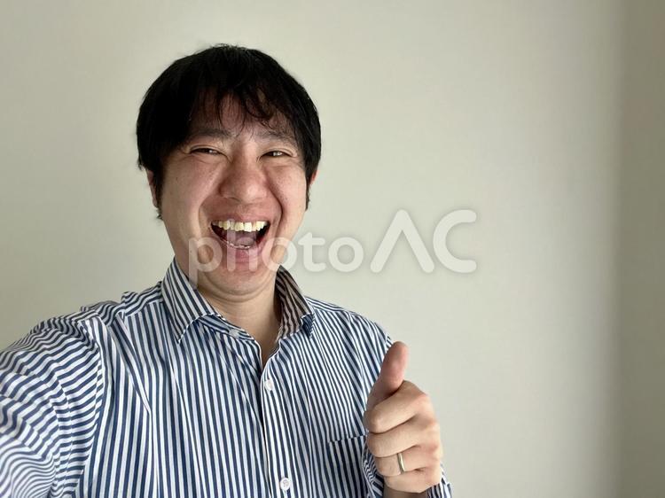 笑顔の男性　253152 笑顔,良いね,男性の写真素材