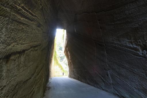 燈籠坂大師の切通しトンネル 切通しトンネル,富津,房総の写真素材