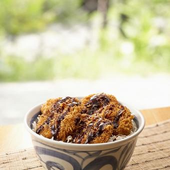 ソースカツ丼 ソースカツ丼,ロケ,ソースカツの写真素材