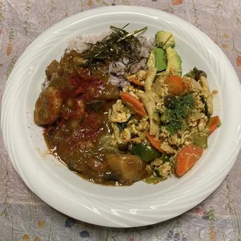 あいがけカレー〜キーマとルー あいがけカレー〜キーマとルーの写真