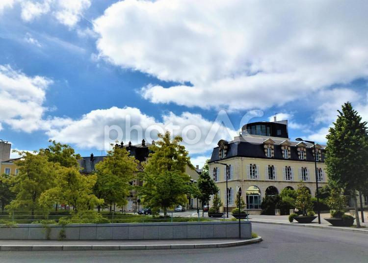 フランスの風景　青空と白い雲 フランスの風景,ヨーロッパの風景,海外旅行の写真素材