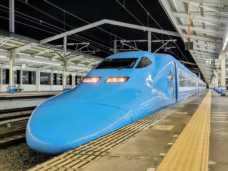 山陽新幹線、700系、ワンピース新幹線 山陽新幹線、700系、ワンピース新幹線 jr,jr西日本,山陽の写真素材