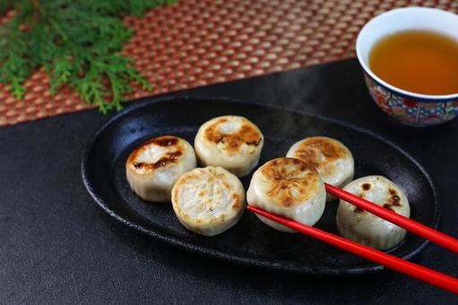焼き小龍包 焼き小龍包,小龍包,点心の写真素材