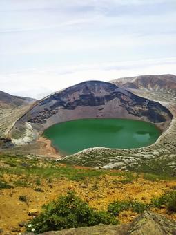 蔵王山御釜 蔵王山御釜 蔵王山,御釜,山形県の写真素材