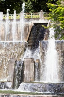 公園の滝 公園の滝 滝,公園,水しぶきの写真素材