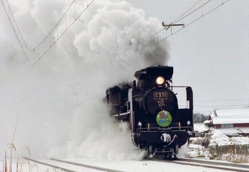 新雪を行く北びわこ号 sl,北びわこ号,蒸気機関車の写真素材