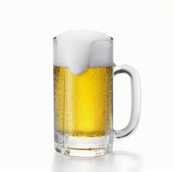 ジョッキに注がれた生ビール ジョッキに注がれた生ビール 生ビール,泡,アルコールの写真素材
