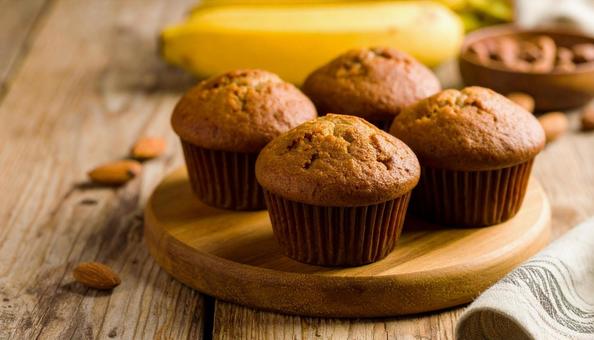 カップーケーキ　チョコレートの写真