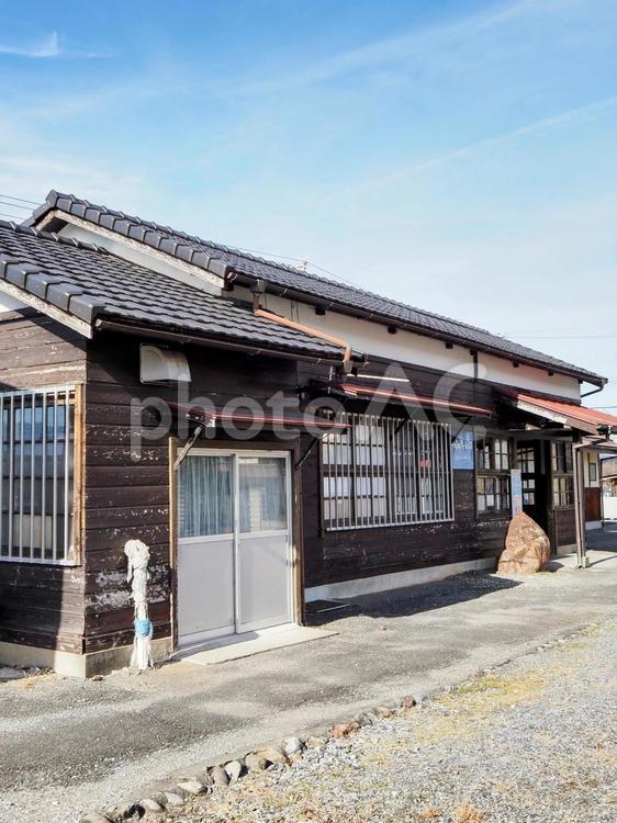 冬の和銅黒谷駅・レトロな駅舎（秩父市） 冬,秩父市,和銅黒谷駅の写真素材
