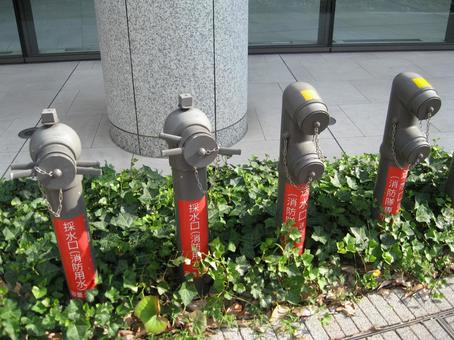 採水口&送水口 採水口&送水口の写真