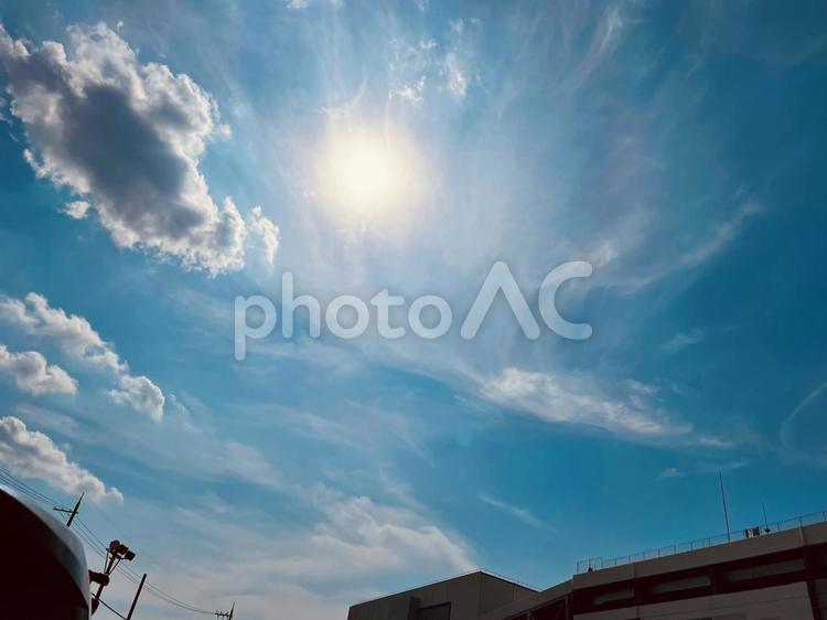 爽やかで美しい青空　コピースペース 青空,空,雲の写真素材