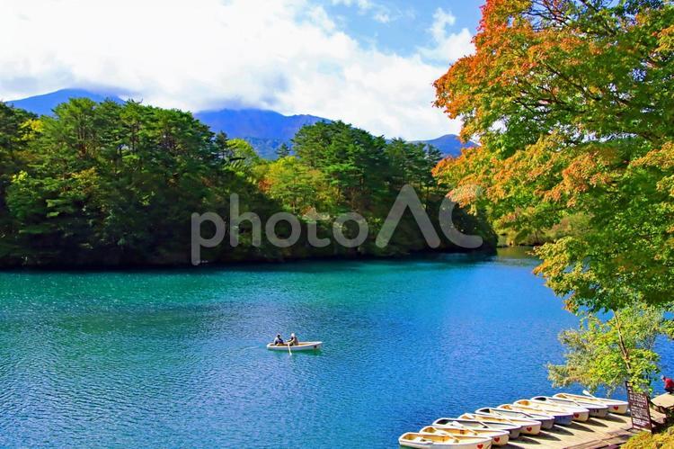 旅行や秋の大自然のイメージ 旅,旅行,観光の写真素材