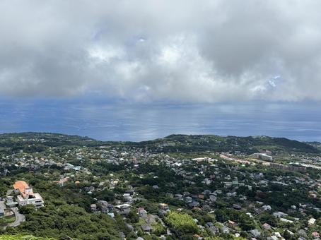 大室山山頂、お鉢巡り。 大室山山頂、お鉢巡り。の写真