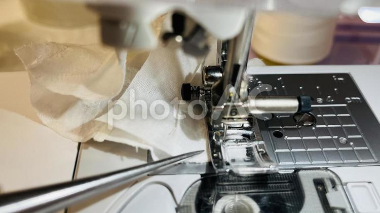 人形服作り端まで縫う ドール,人形,服の写真素材