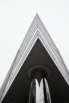 三角ビル 三角ビル ビル,高層ビル,超高層ビルの写真素材