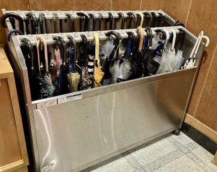 公共の傘置き場の写真
